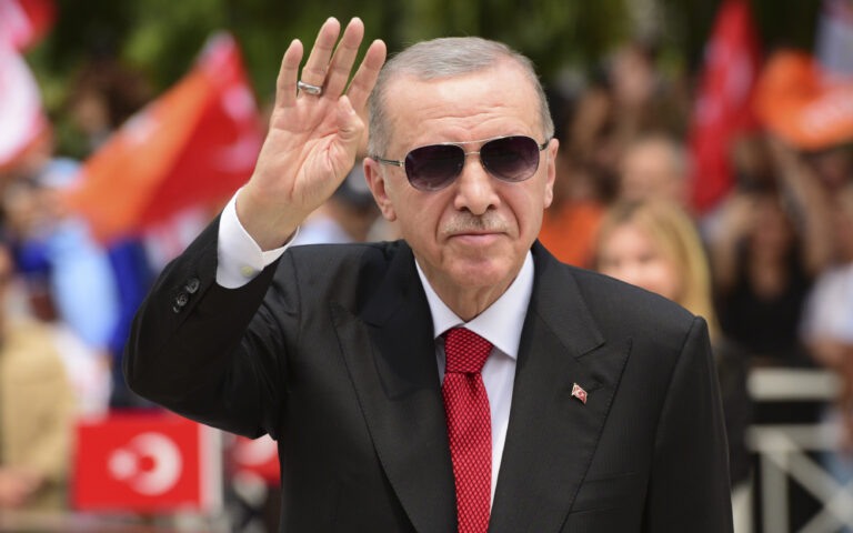 Erdoganomics: Τα εγκαταλείπει η Τουρκία, τα υιοθετούν στον αναπτυσσόμενο κόσμο