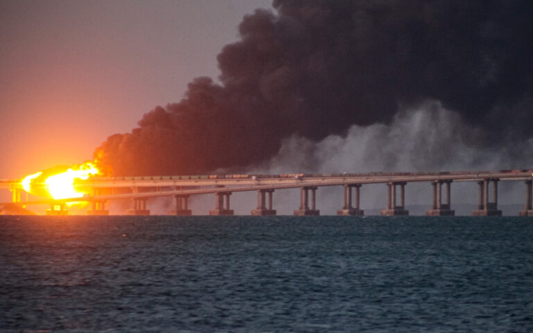 CNN: Η Ουκρανία ανέλαβε επίσημα την ευθύνη για την έκρηξη στη γέφυρα της Κριμαίας