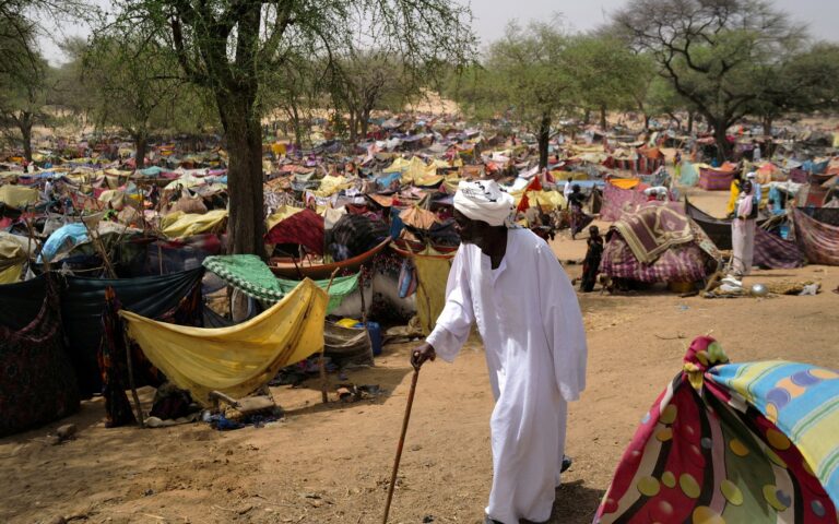 Σουδάν: Τουλάχιστον 87 πτώματα βρέθηκαν σε μαζικό τάφο στο Δυτικό Νταρφούρ