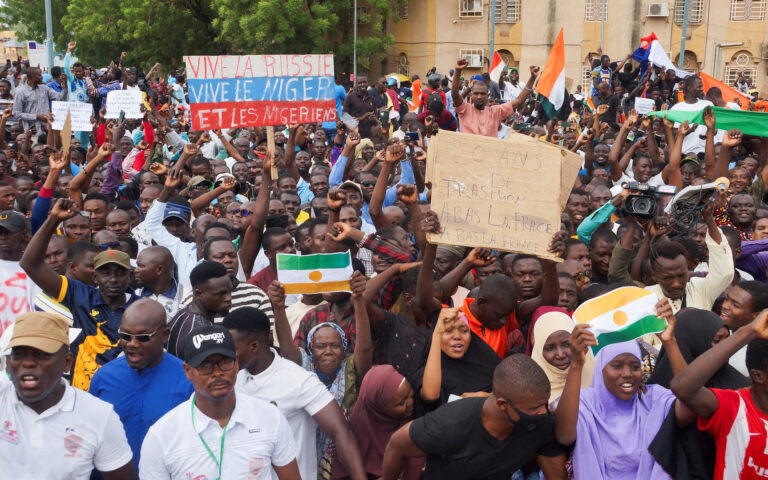 Νίγηρας: Διαδήλωση υπέρ των πραξικοπηματιών στη Νιαμέι