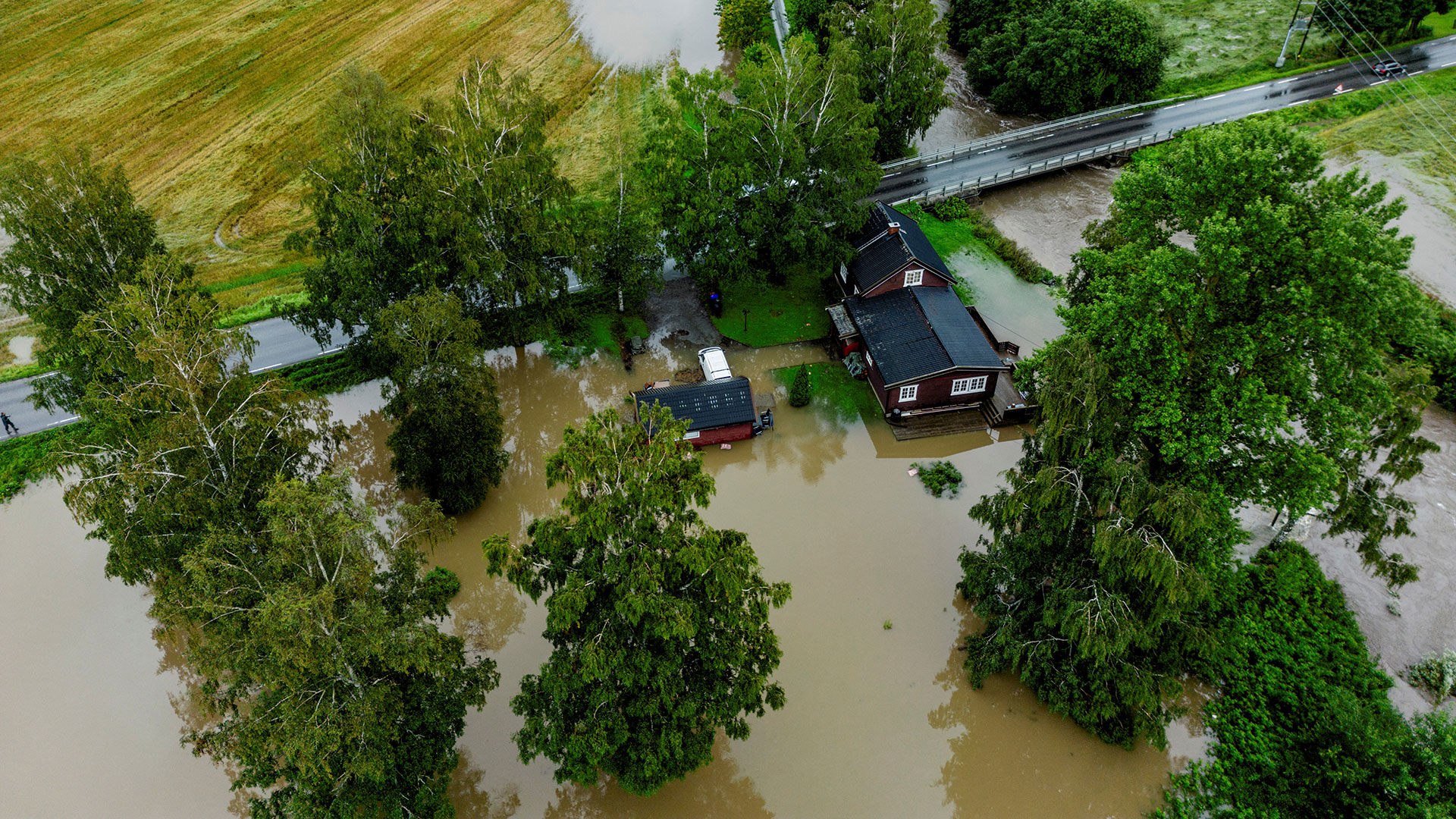 Πλημμύρες στη Νορβηγία:Πάνω από 4.000 άνθρωποι εγκατέλειψαν τις οικίες τους-1