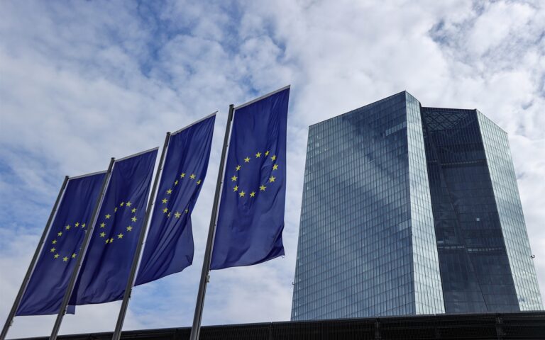 Σύννεφα πάνω από τις δύο μεγαλύτερες οικονομίες της Ευρωζώνης