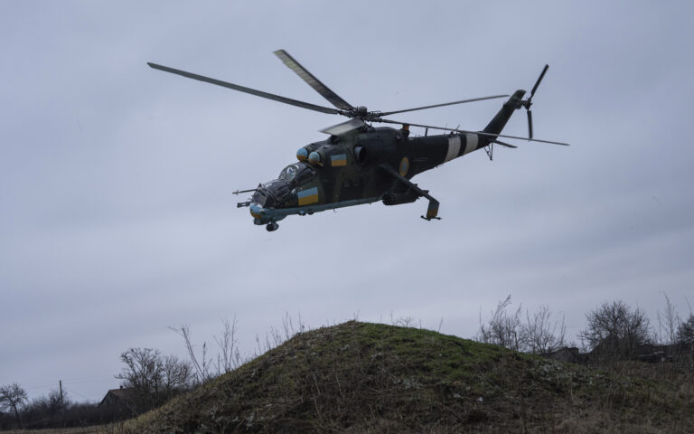 Ρώσος πιλότος «φέρεται να αυτομόλησε στην Ουκρανία» με στρατιωτικό ελικόπτερο