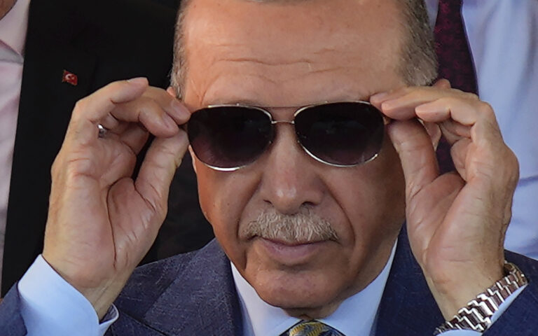 Ο Ερντογάν υπερασπίζεται τα τουρκικά πεπραγμένα σε Αιγαίο, Κύπρο, Λιβύη