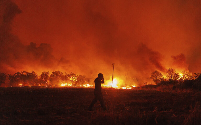 Οι Μέγα-πυρκαγιές «καίνε» όσα ξέραμε για τις φωτιές