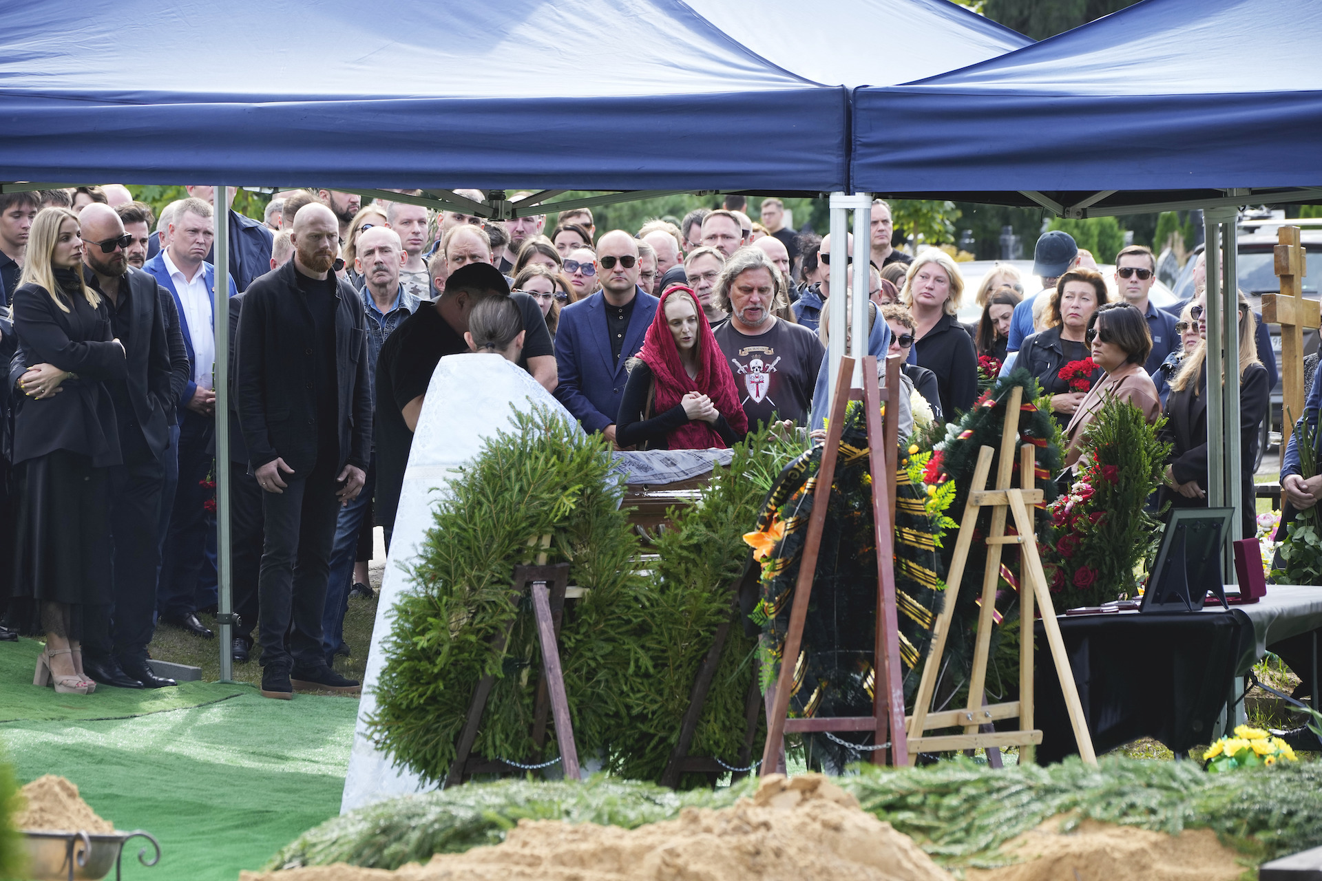 Ρωσία: Ο Πριγκόζιν κηδεύτηκε στην Αγία Πετρόπουλη-2