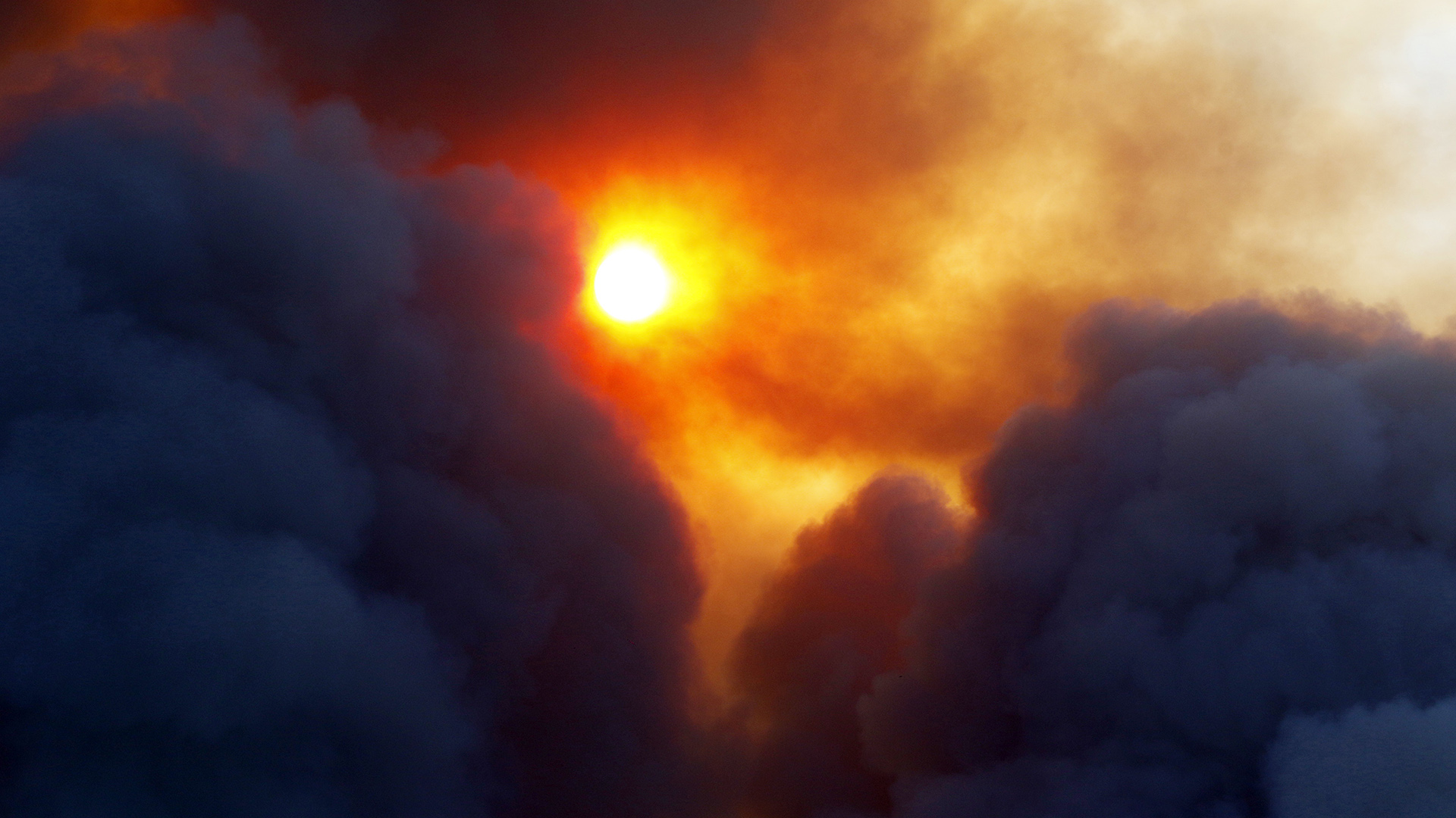 Πυρκαγιές: Αποπνικτική η ατμόσφαιρα στην Αττική-1