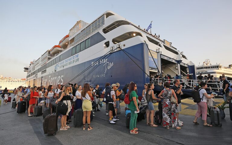 Αυξήσεις στα εισιτήρια πλοίων φέρνει το νέο καθεστώς ρύπων