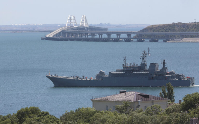 Η Ρωσία ισχυρίζεται πως «κατέστρεψε» ουκρανικό πολεμικό πλοίο στη Μαύρη Θάλασσα