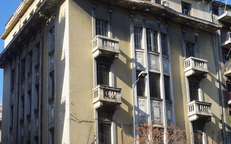 Εναν αιώνα μετά, η πολυκατοικία της Μαρίας Κάλλας είναι έτοιμη να λάμψει ξανά