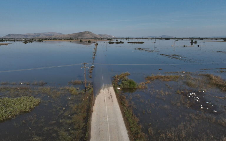 Θεσσαλία: Συγκρούσεις αρμοδίων στις «λίμνες» του κάμπου – Το αντιπλημμυρικό που βγήκε από την πρίζα