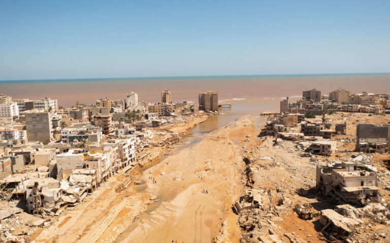 Λιβύη: Το φονικό «κοκτέιλ» κλιματικής και πολιτικής κρίσης
