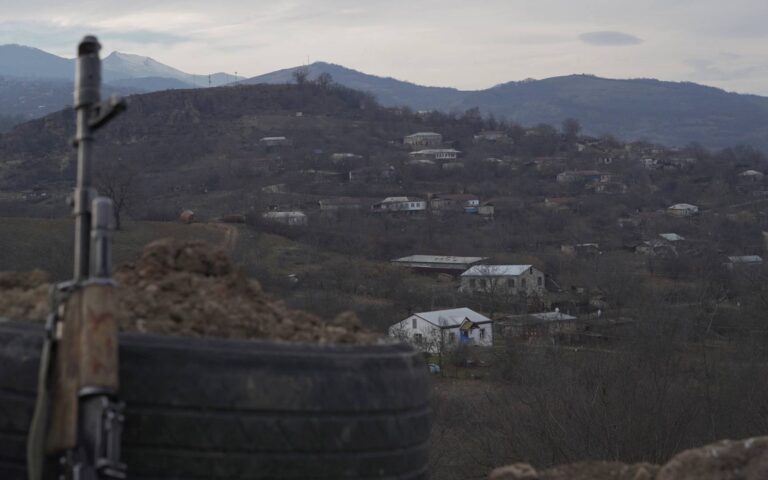 Ναγκόρνο-Καραμπάχ: Αφιξη ανθρωπιστικής βοήθειας μέσω Αρμενίας και Αζερμπαϊτζάν