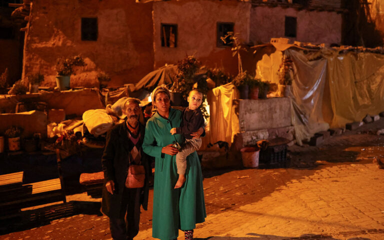 Σεισμός στο Μαρόκο: Τραγωδία με 2.012 νεκρούς – Αγωνιώδεις προσπάθειες για τον εντοπισμό επιζώντων