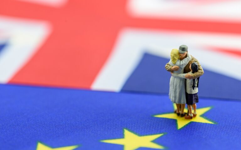 Δάκρυα, συμβιβασμοί, διαζύγιο: Πώς είναι να αφήνεις τη Βρετανία λόγω Brexit
