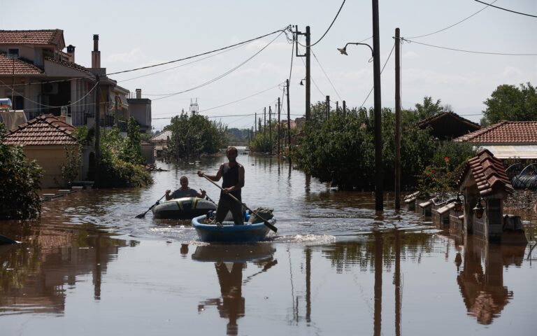 Οικονομία: Συντριπτικό το πλήγμα από τις πλημμύρες στη Θεσσαλία