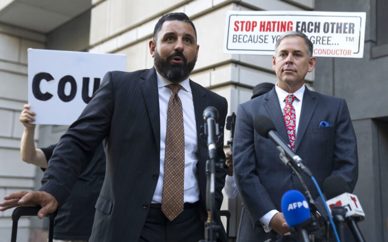 ΗΠΑ: Ηγέτης των Proud Boys καταδικάζεται σε 22 χρόνια κάθειρξης για την επίθεση στο Καπιτώλιο