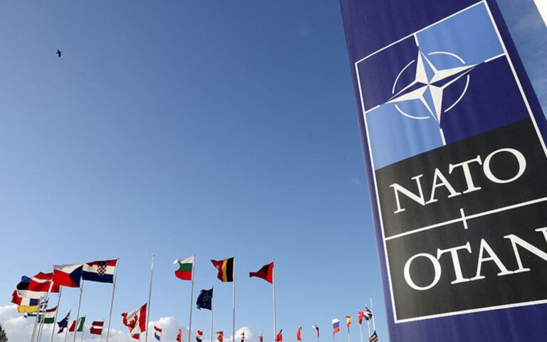 Bloomberg: Το ΝΑΤΟ δοκιμάζει υποβρύχια drones και τεχνητή νοημοσύνη για θαλάσσιες επιχειρήσεις
