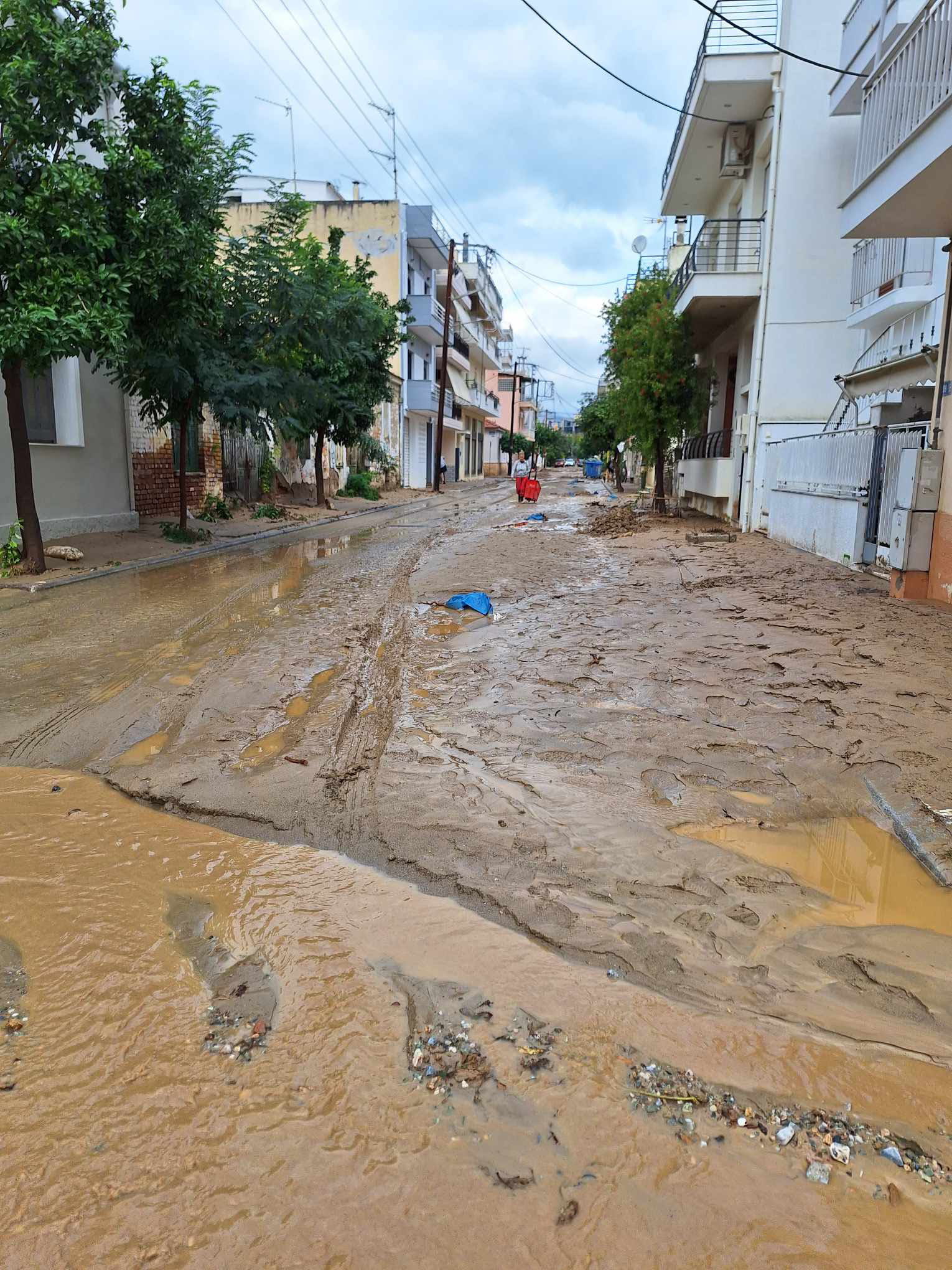 Βόλος: «Ολη η πόλη έγινε ένα ενιαίο ποτάμι» – Μαρτυρίες κατοίκων στην «Κ»-2