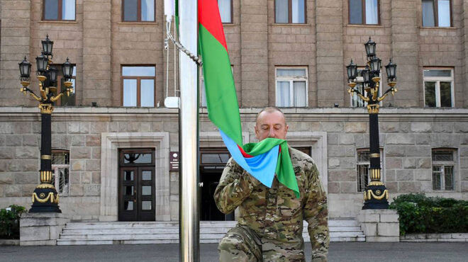 η-αζερική-σημαία-κυματίζει-πλέον-στο-ν-562674466