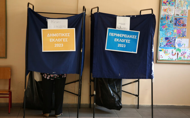 Αυτοδιοικητικές εκλογές: Οι δήμαρχοι που έσπασαν κοντέρ από τον α΄ γύρο