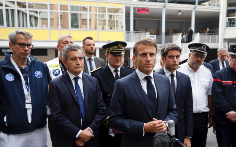 Ο Εμανουέλ Μακρόν κάλεσε τους Γάλλους να παραμείνουν «ενωμένοι απέναντι στην τρομοκρατία»