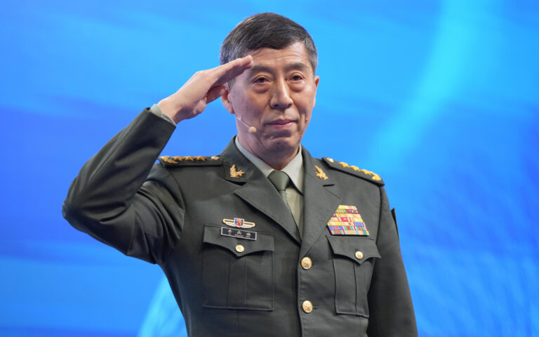 Η Κίνα απομάκρυνε τον υπουργό Αμυνας μετά από «μυστήριο» δυο μηνών