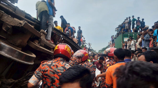 σύγκρουση-τρένων-στο-μπαγκλαντές-του-562688242