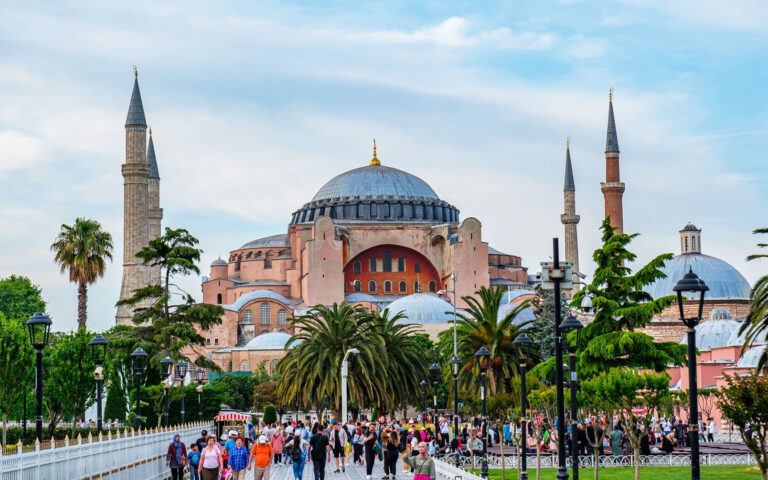 Τουρκία: Μόνο επί πληρωμή θα μπαίνουν από τον Ιανουάριο οι ξένοι στην Αγία Σοφία