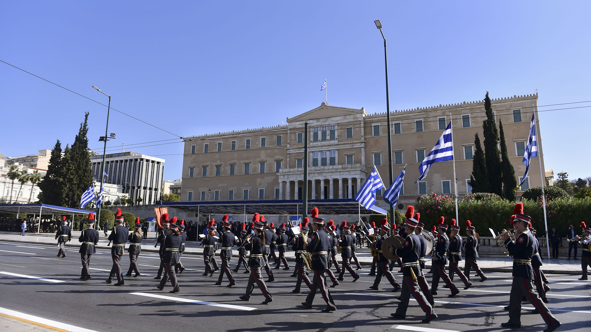 Ολοκληρώθηκε η μαθητική παρέλαση στο κέντρο της Αθήνας (φωτογραφίες)-2