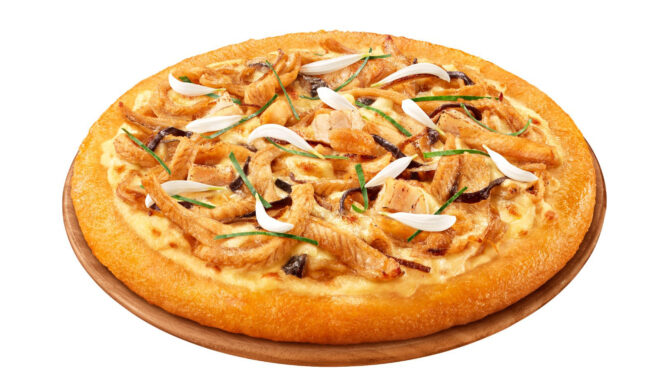 η-pizza-hut-σερβίρει-πίτσα-με-φίδι-στο-χονγκ-κο-562716994