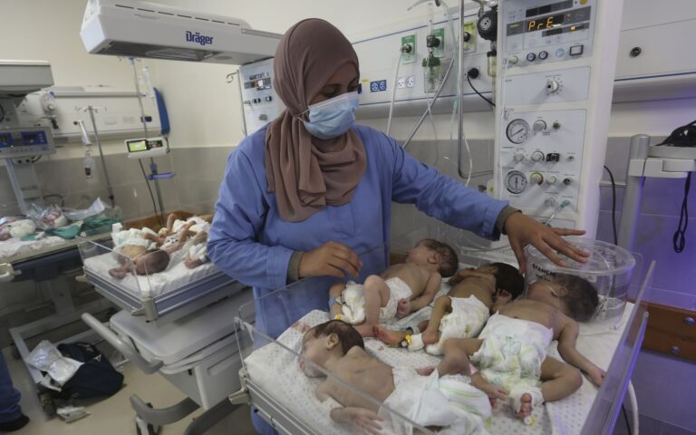 Γάζα: Δεκάδες πρόωρα βρέφη απομακρύνθηκαν από το νοσοκομείο Αλ Σίφα