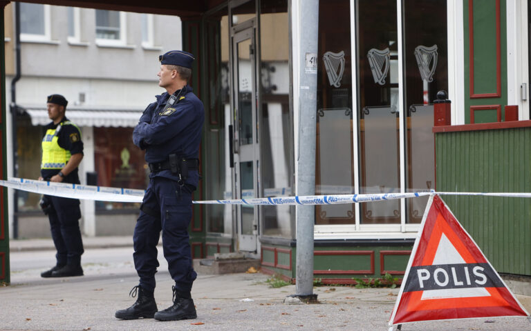 Κύμα βίας σαρώνει τη Σουηδία από τη δράση συμμοριών