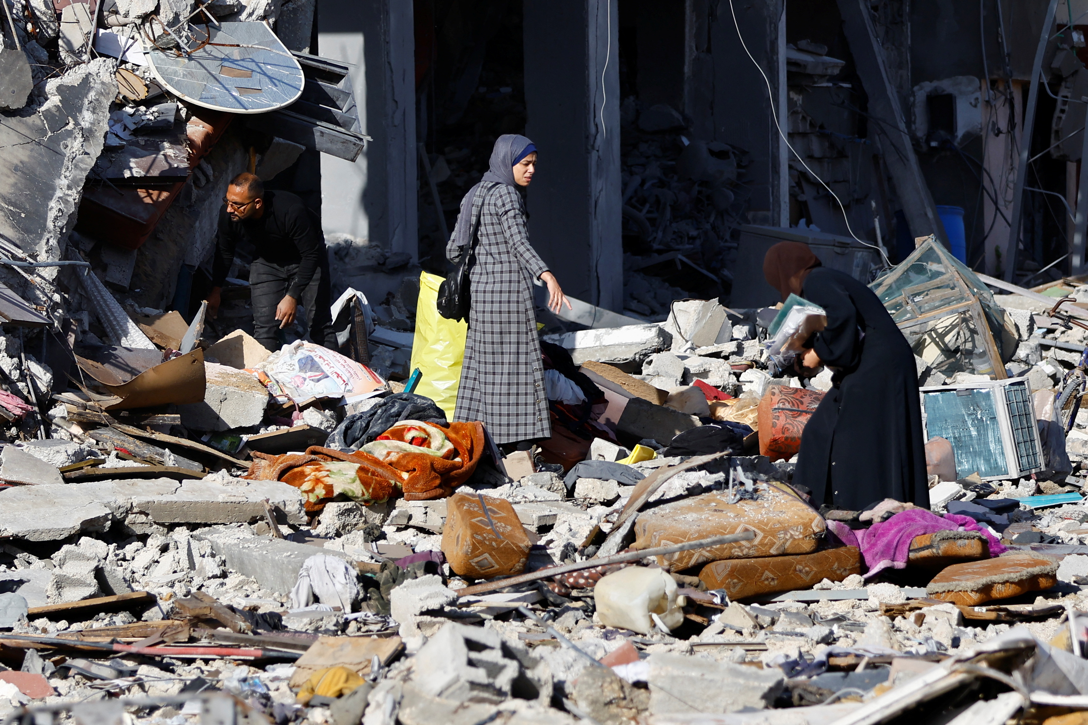 Κρίσιμη στιγμή για ομήρους και αμάχους στη Γάζα – Οι πιθανές «απειλές»-2