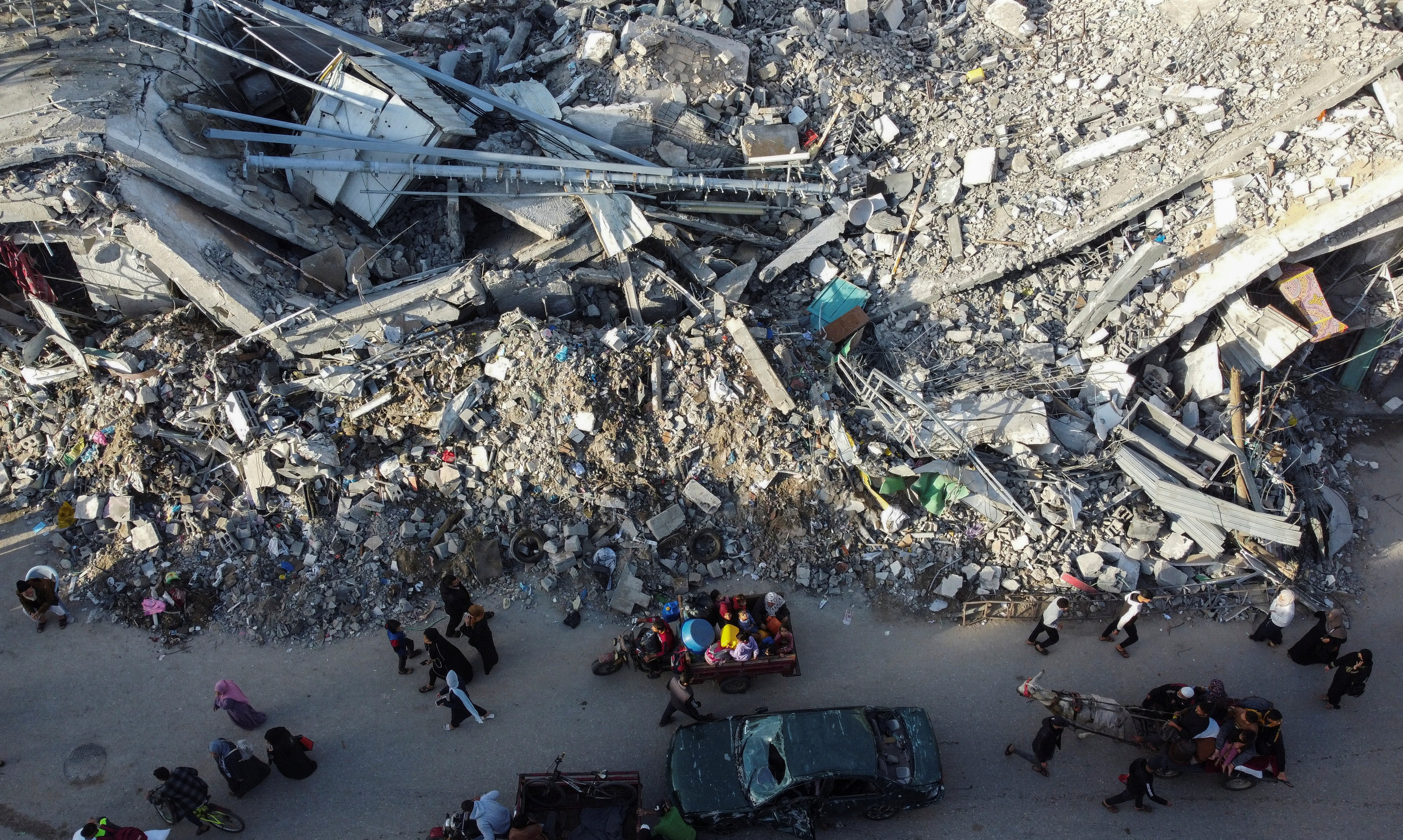 Κρίσιμη στιγμή για ομήρους και αμάχους στη Γάζα – Οι πιθανές «απειλές»-1