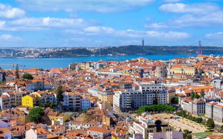 Η Λισσαβώνα αποσύρει την Golden Visa – Απλησίαστες οι κατοικίες