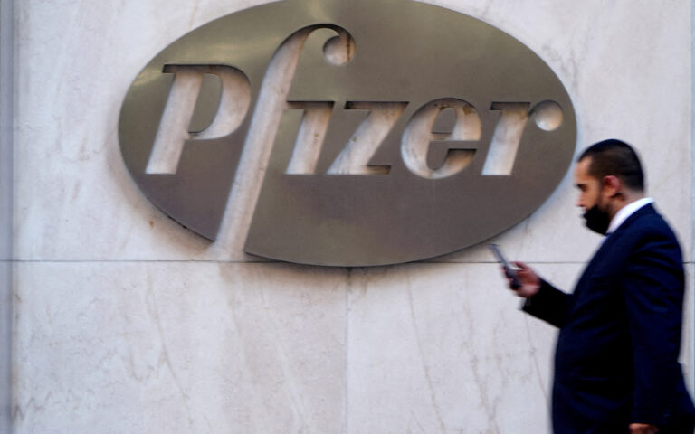 Pfizer: Στα δικαστήρια με Ουγγαρία και Πολωνία για τα χρέη της πανδημίας