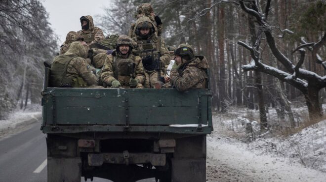 ουκρανία-ο-στρατός-ξεμένει-από-νέου-562791031