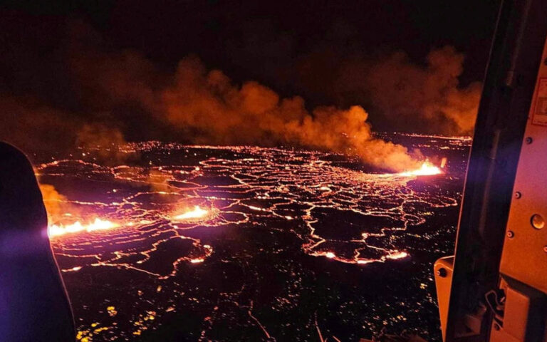 Ηφαίστειο στην Ισλανδία: Η λάβα δεν απειλεί κοντινή πόλη – Aπίθανος ο αντίκτυπος στις πτήσεις