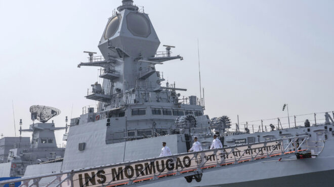 η-ινδία-στέλνει-πολεμικά-πλοία-στην-ερ-562802323