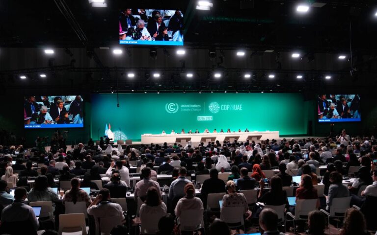 COP28: Συμφωνία – ορόσημο για «απομάκρυνση» από τα ορυκτά καύσιμα