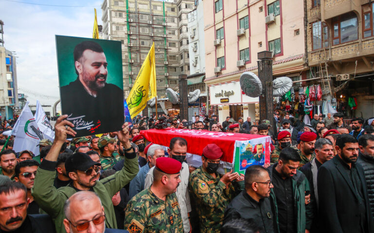 Ιράν: «Θάνατος στην Αμερική και το Ισραήλ» φώναζαν στην κηδεία του Ραζί Μουσαβί