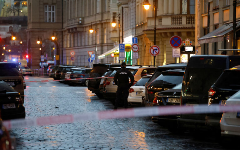 Ενίσχυση των μέτρων ασφαλείας στην Τσεχία μετά την πολύνεκρη επίθεση