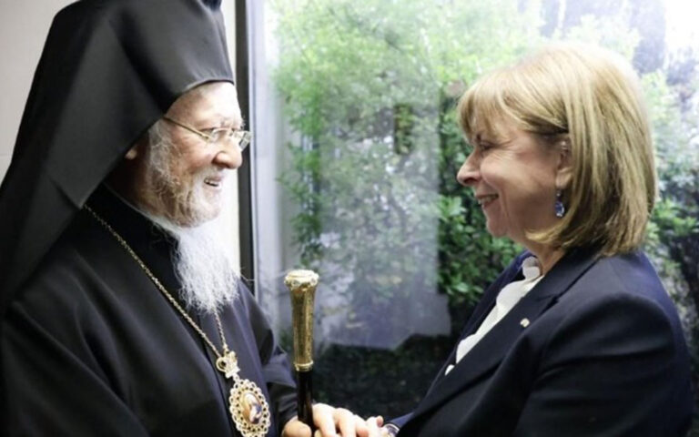 Συνάντηση Σακελλαροπούλου με τον Οικουμενικό Πατριάρχη Βαρθολομαίο