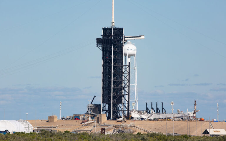 SpaceX: Αναβλήθηκε η εκτόξευση του στρατιωτικού διαστημοπλοίου X-37B