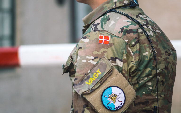 Δανία: Επιφυλακή για τρομοκρατικά χτυπήματα – Ο στρατός στη φύλαξη εβραϊκών χώρων