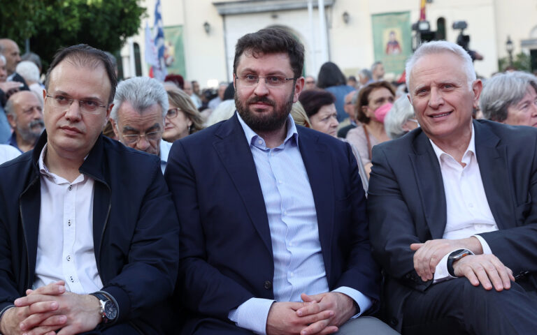 Πρόταση Ζαχαριάδη, Θεοχαρόπουλου, Ραγκούση για ένταξη του ΣΥΡΙΖΑ στους Ευρωσοσιαλιστές