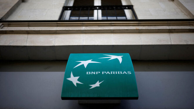 bnp-paribas-αποζημιώνει-4-400-δανειολήπτες-σε-ελβε-562810609