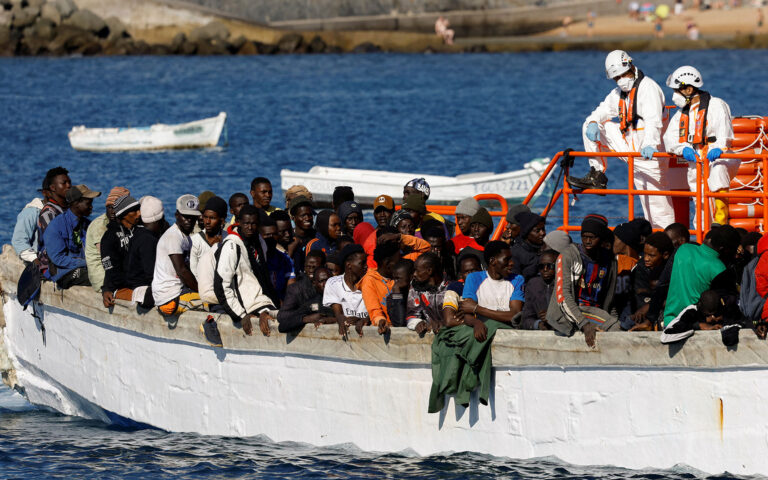 Ισπανία: Διπλασιάστηκαν οι αφίξεις μεταναστών το 2023