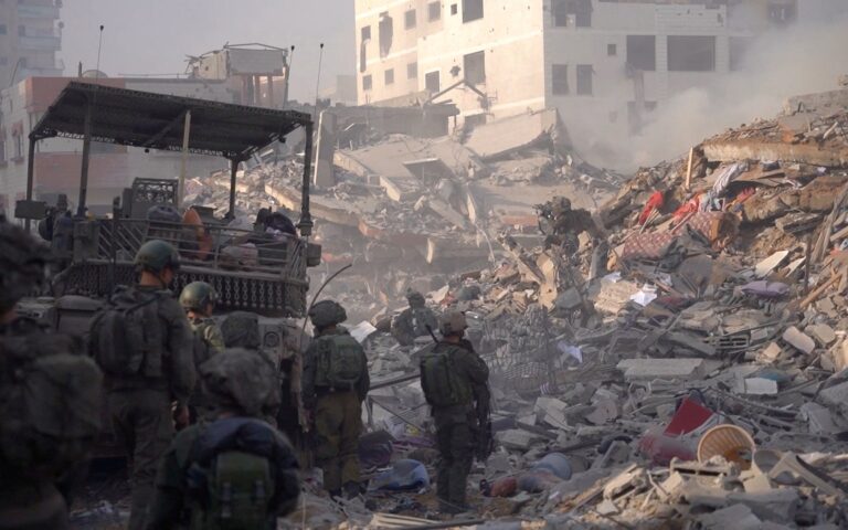 Γάζα: Νέα ισραηλινά πλήγματα στη Λωρίδα, που πλέον είναι «ακατάλληλη για να ζει κανείς», κατά τον ΟΗΕ